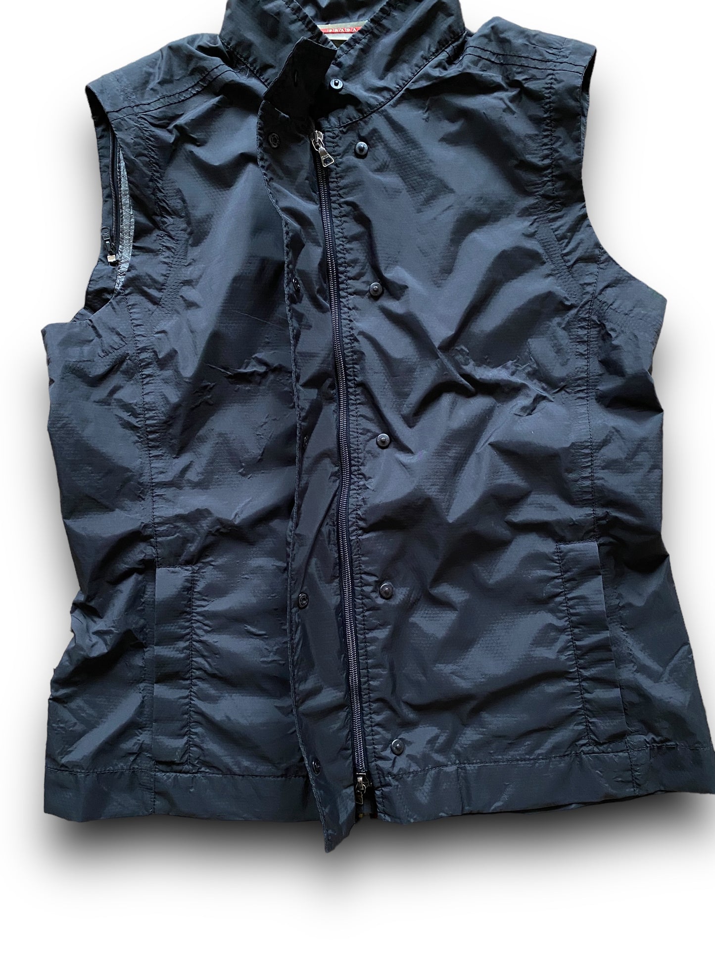 PRADA SPORT SLEEVELESS BLACK JACKET (S-M)