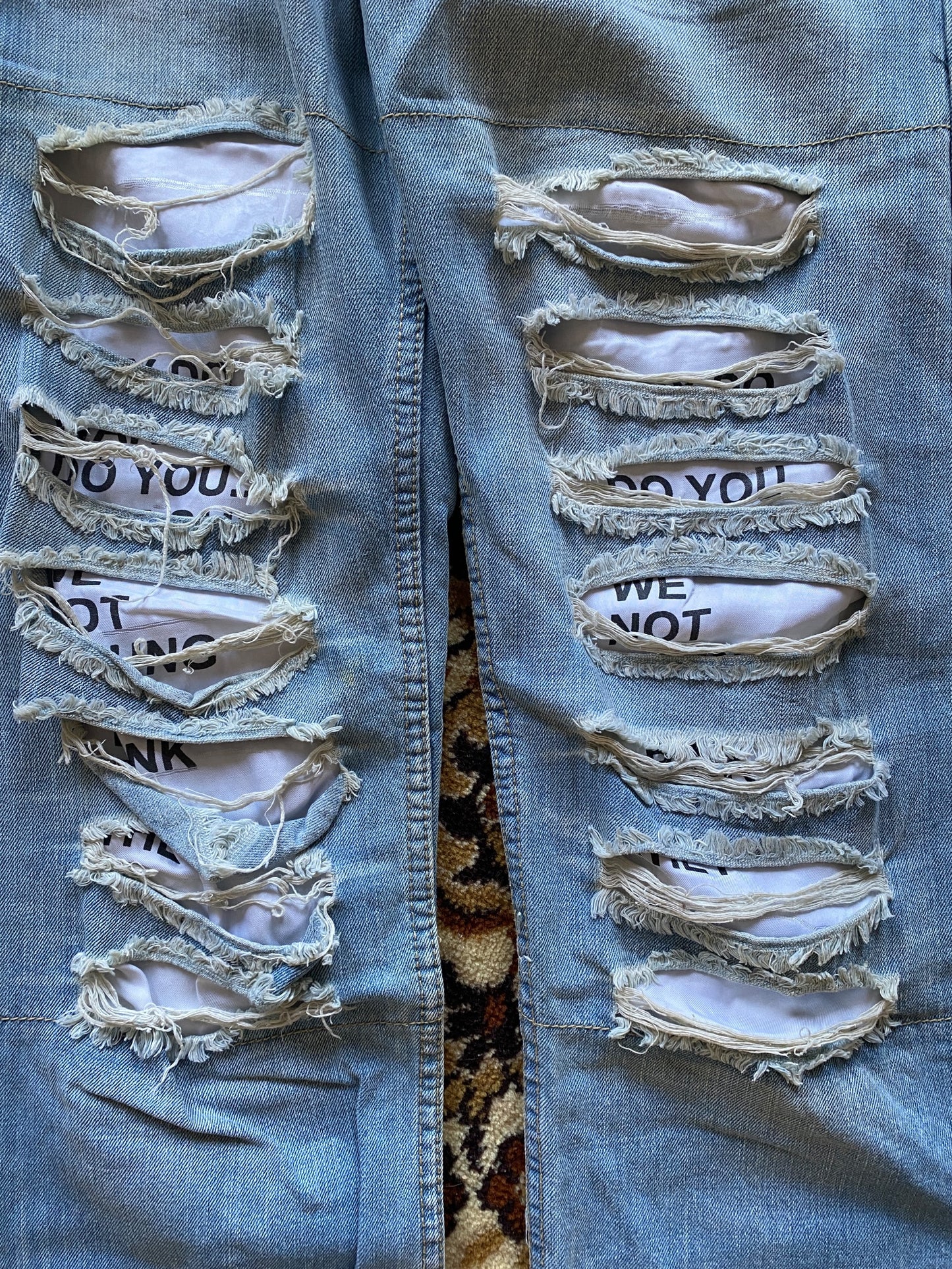 DOLCE & GABBANA DESTROY POEM JEANS (S-M)