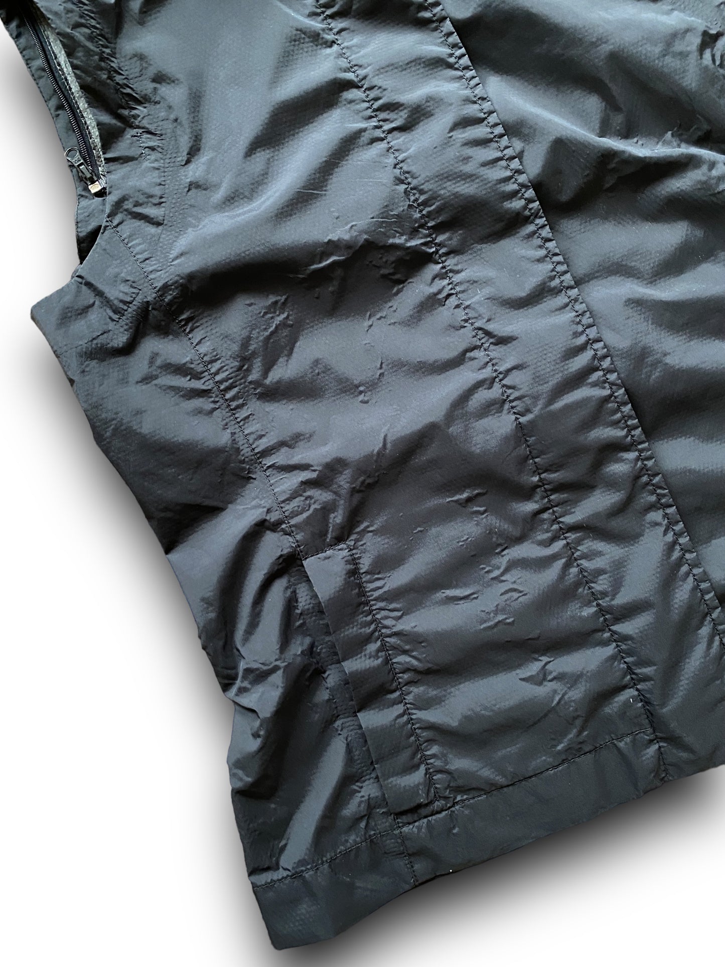 PRADA SPORT SLEEVELESS BLACK JACKET (S-M)