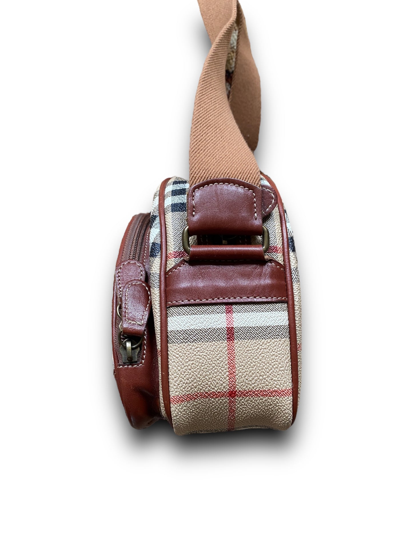 BURBERRYS BAG W POUCH