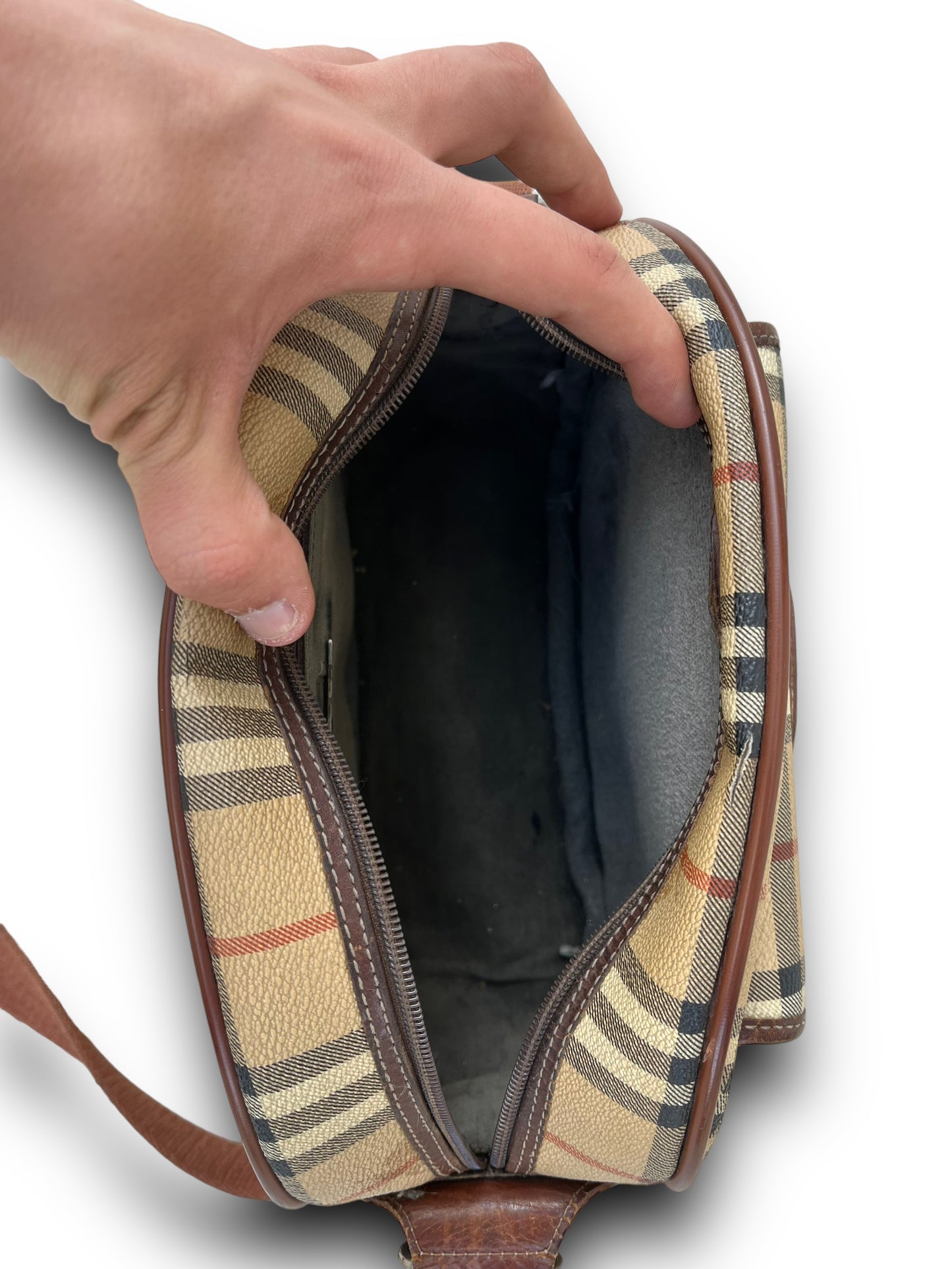 BURBERRYS MESSENGER BAG