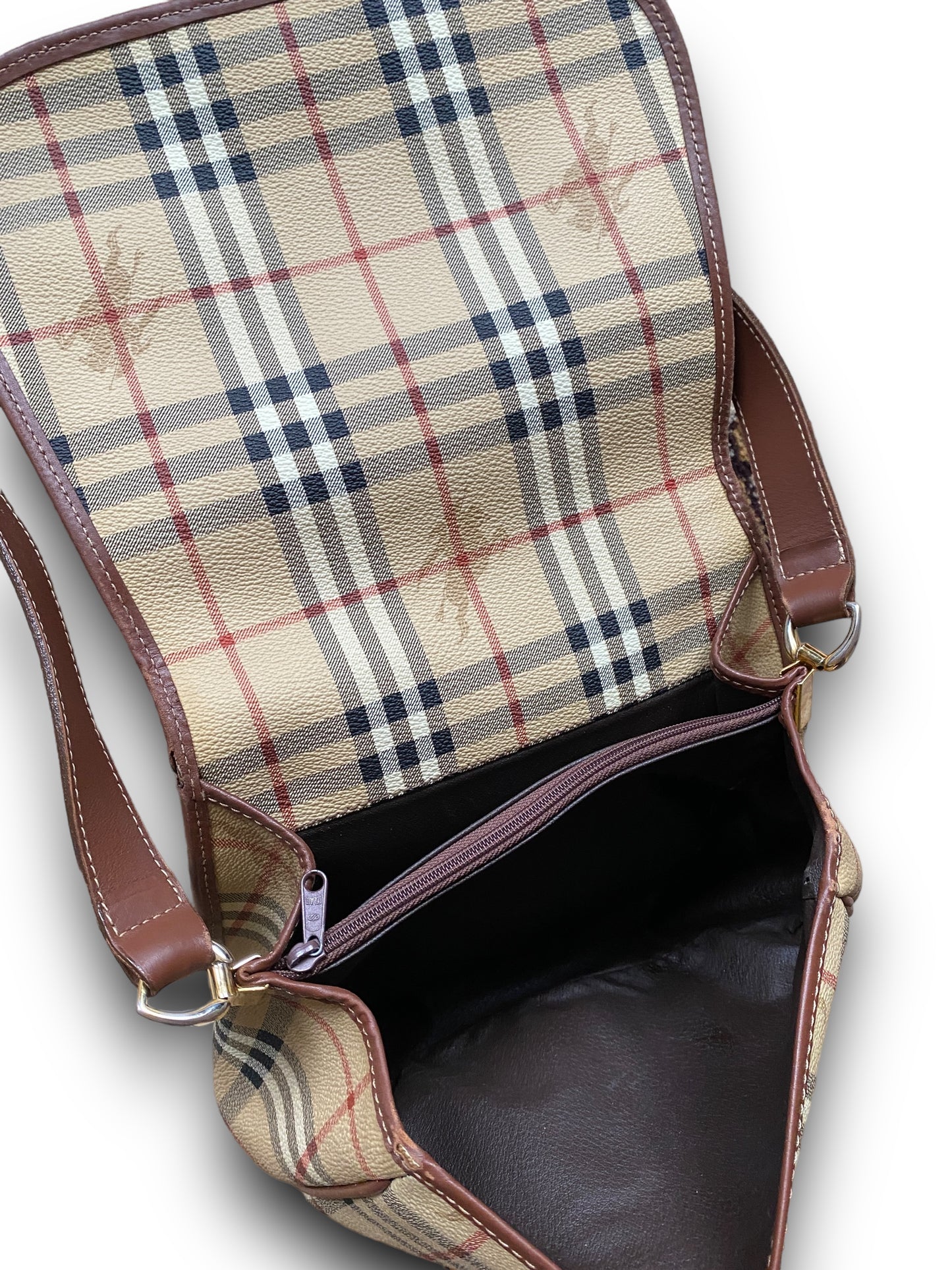 BURBERRYS ROUND MESSENGER BAG