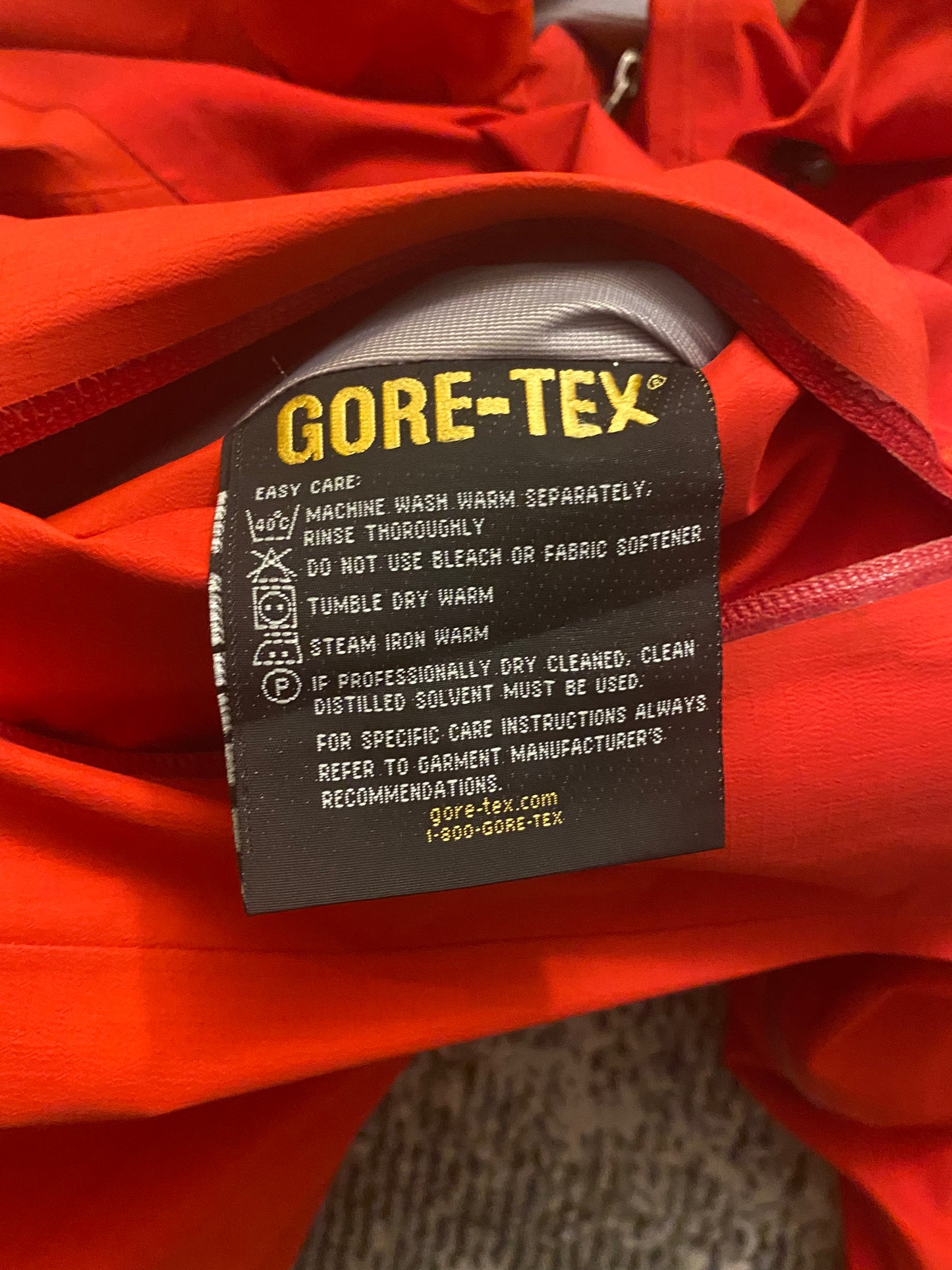 ARC’TERYX GORETEX JACKET