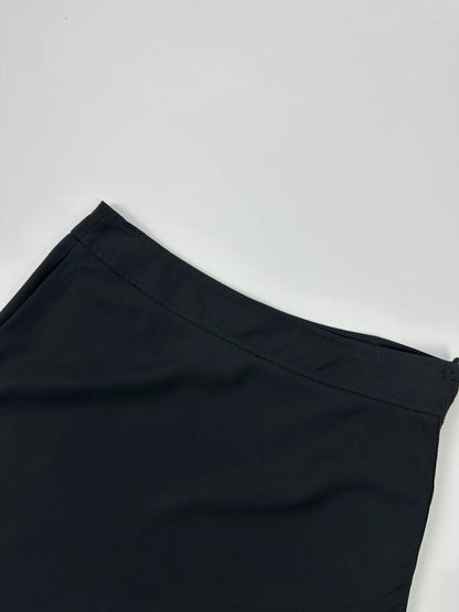 Prada black wool mid-length skirt with minimalist design and linearossa logo.