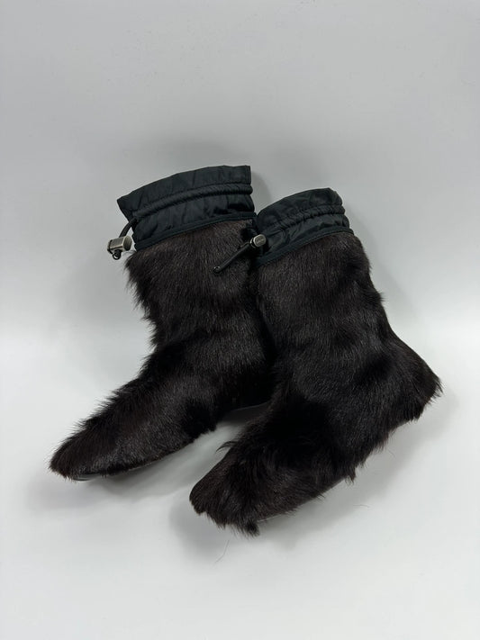 Prada brown fur Yeti boots with logo detail, vintage 1999 runway collection.