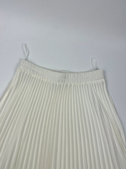 Plein Sud white long pleated skirt with elastic waistband, vintage 2000s style.