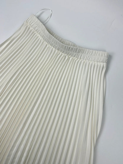 Plein Sud white long pleated skirt with elastic waistband, vintage 2000s style.