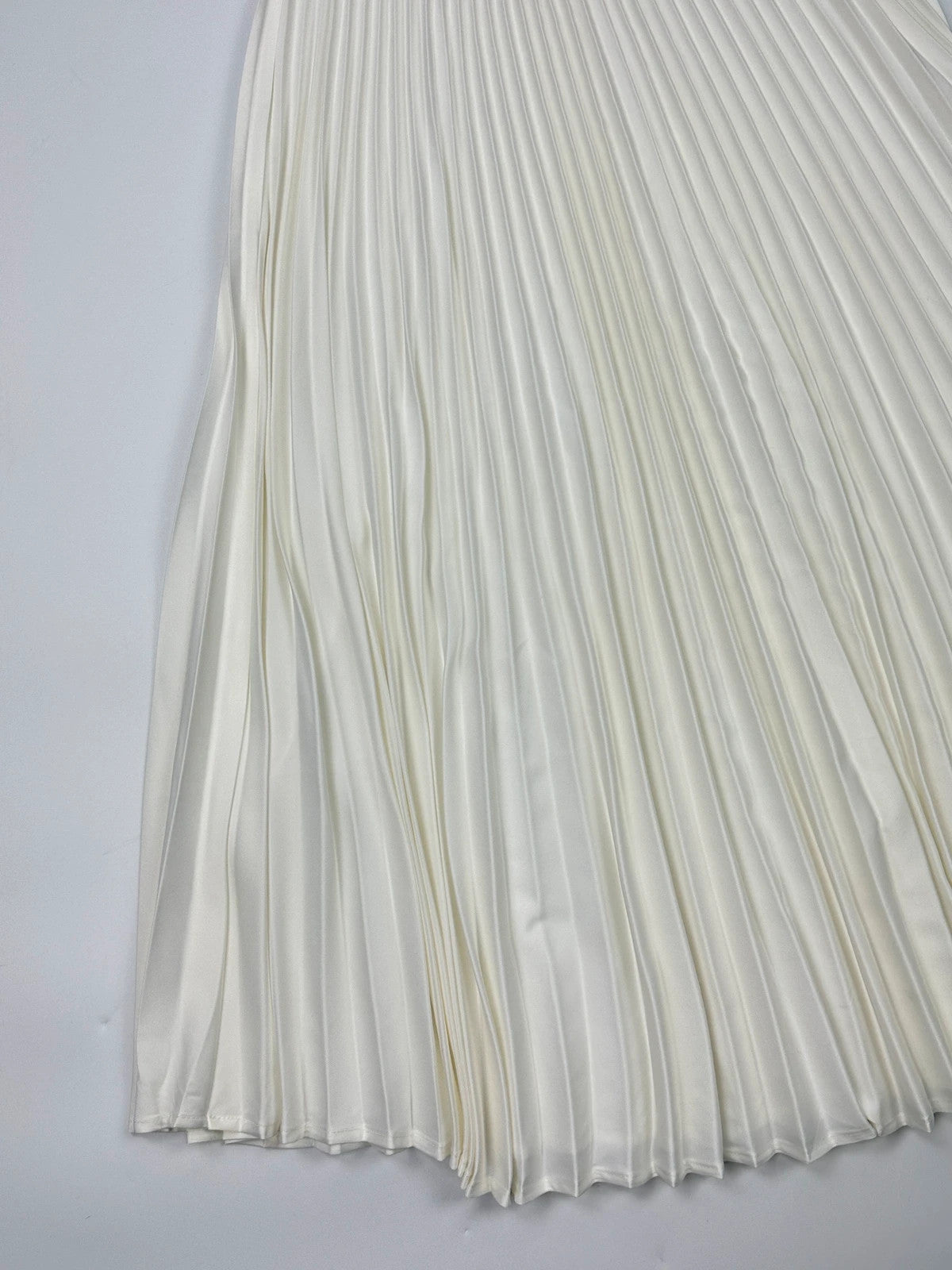 Plein Sud white long pleated skirt with elastic waistband, vintage 2000s style.