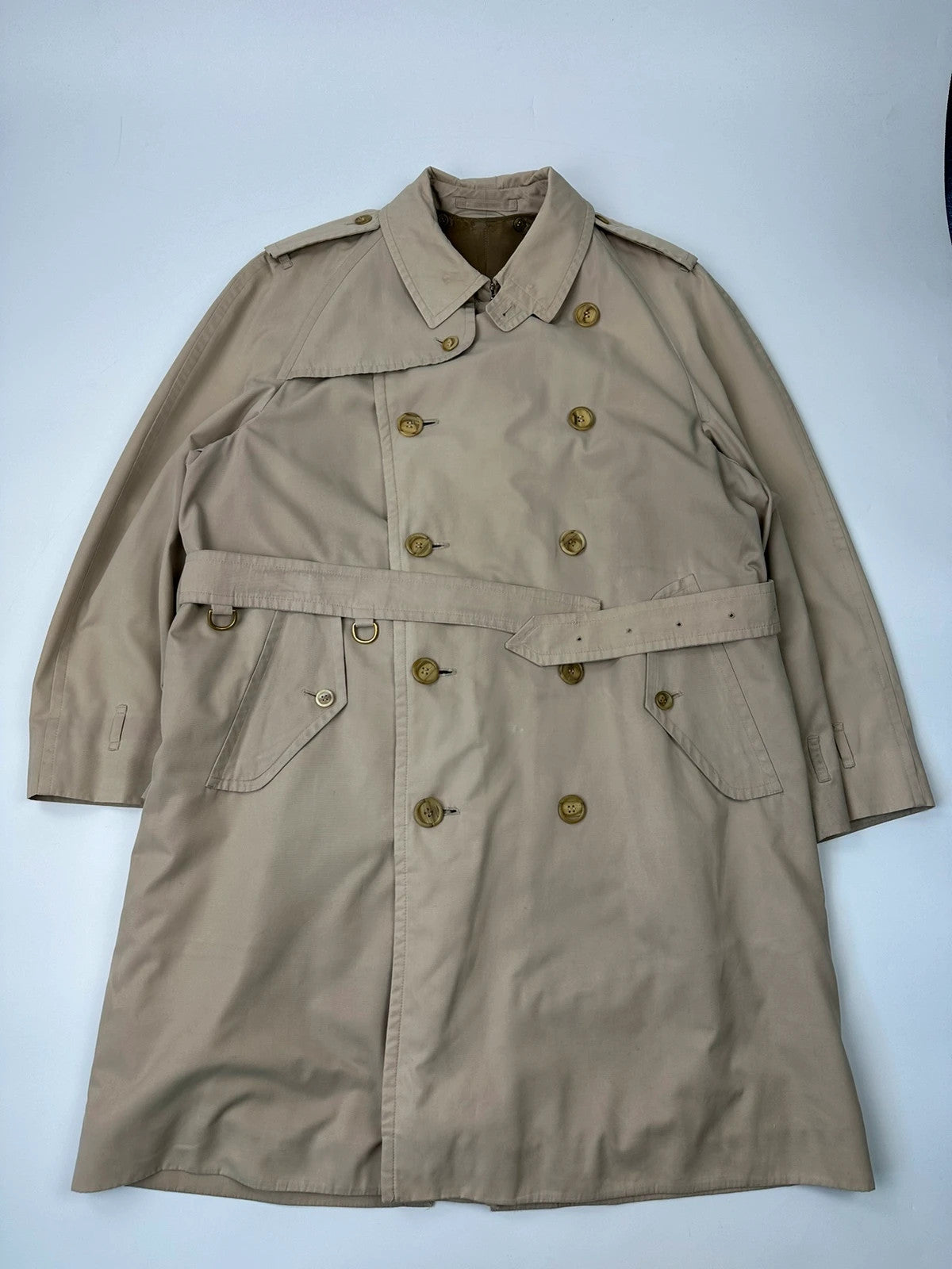 Burberrys beige trench coat jacket double breasted with removable lining and classic logo.