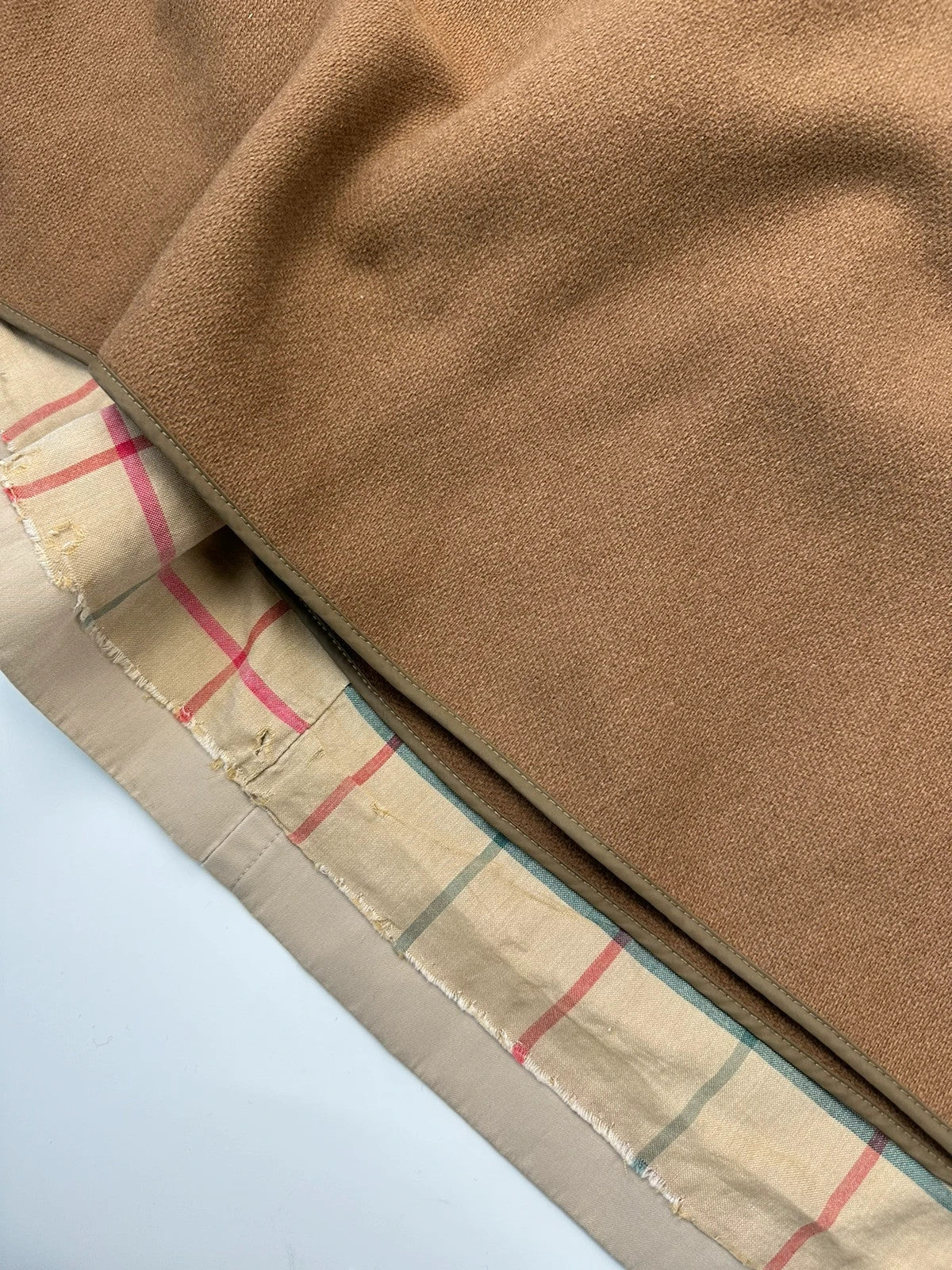 Burberrys beige trench coat jacket double breasted with removable lining and classic logo.