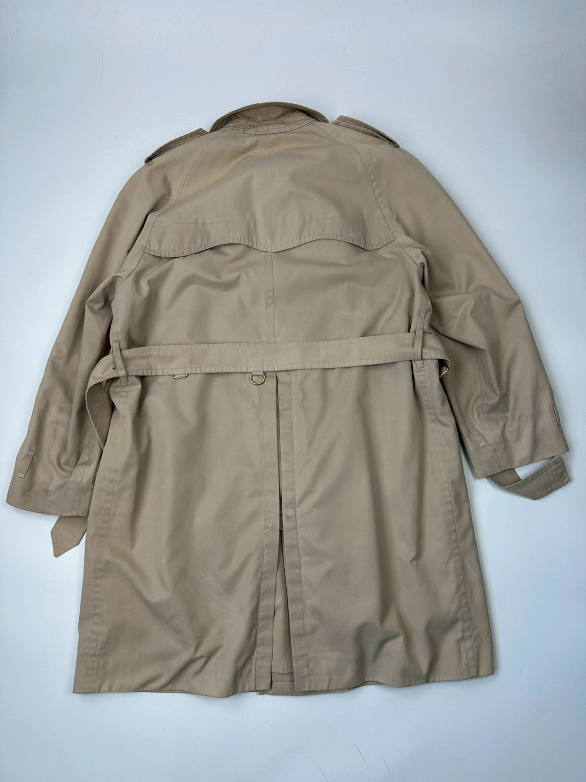 Burberrys beige trench coat jacket double breasted with removable lining and classic logo.