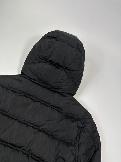 Prada black fitted nylon down puffer jacket with hood and logo detail.