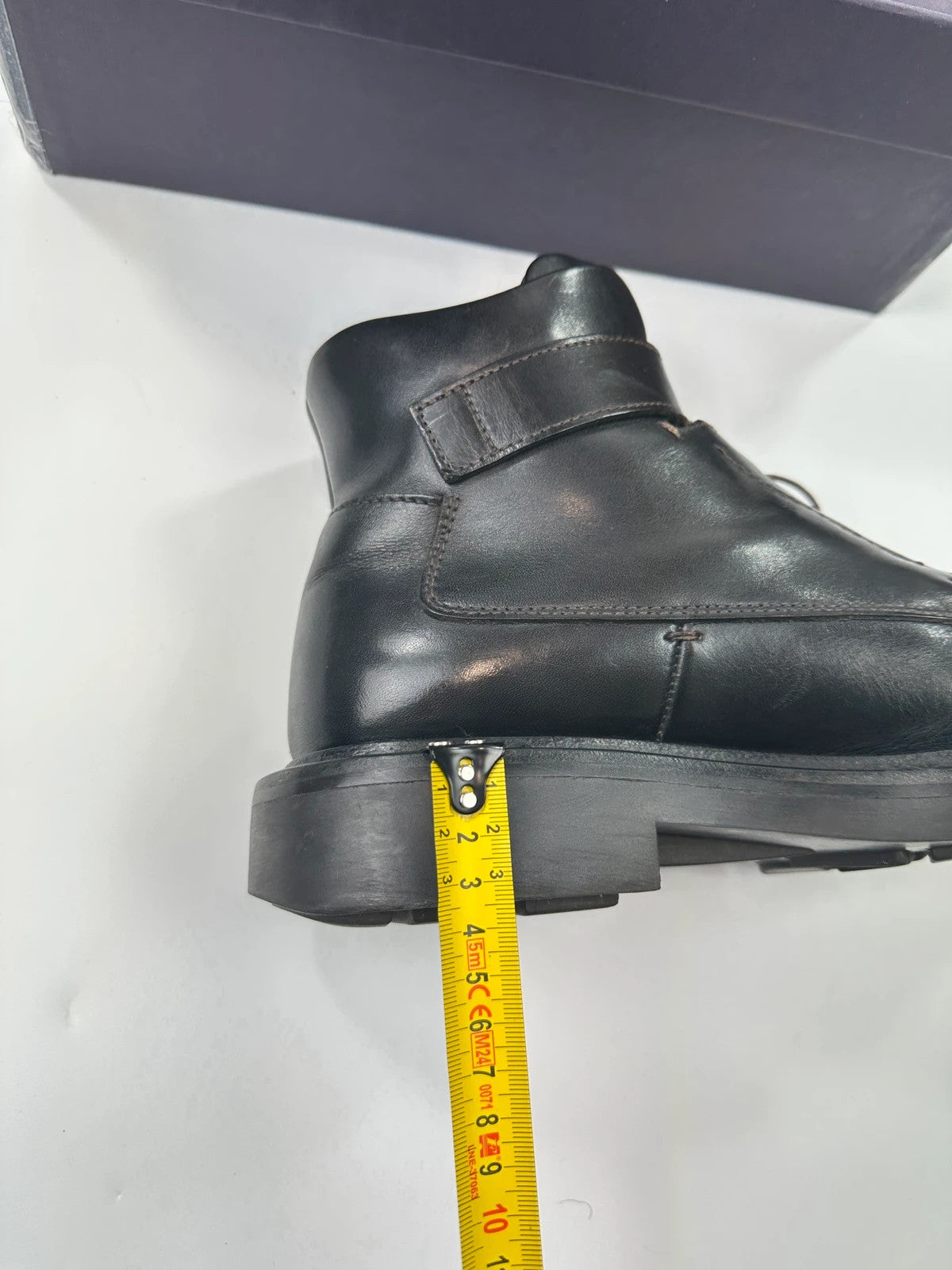 Prada black leather ankle boots with laces and Velcro, vintage 1999 collection.