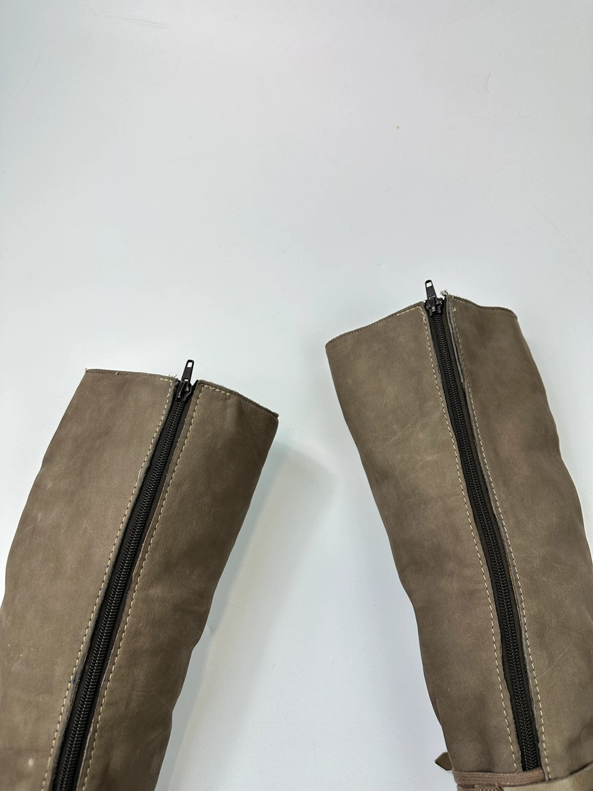 Marithé François Girbaud khaki brown leather knee-high boots with straps and vintage design.