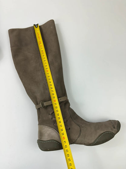 Marithé François Girbaud khaki brown leather knee-high boots with straps and vintage design.