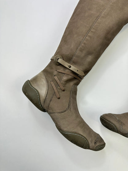 Marithé François Girbaud khaki brown leather knee-high boots with straps and vintage design.