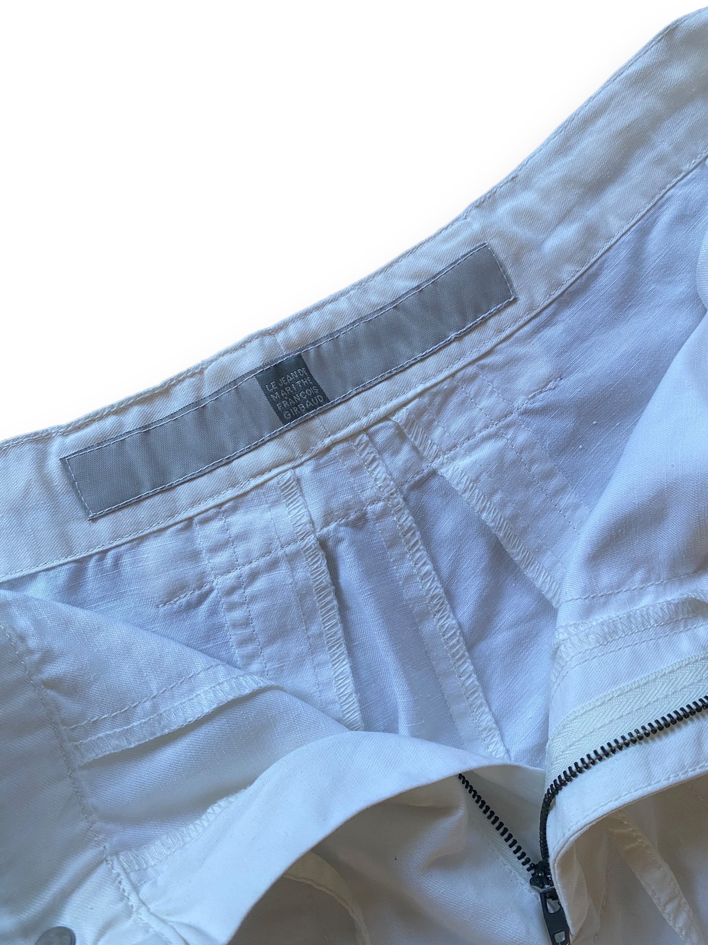 MFG WHITE BAGGY PARACHUTE PANTS (M-L)