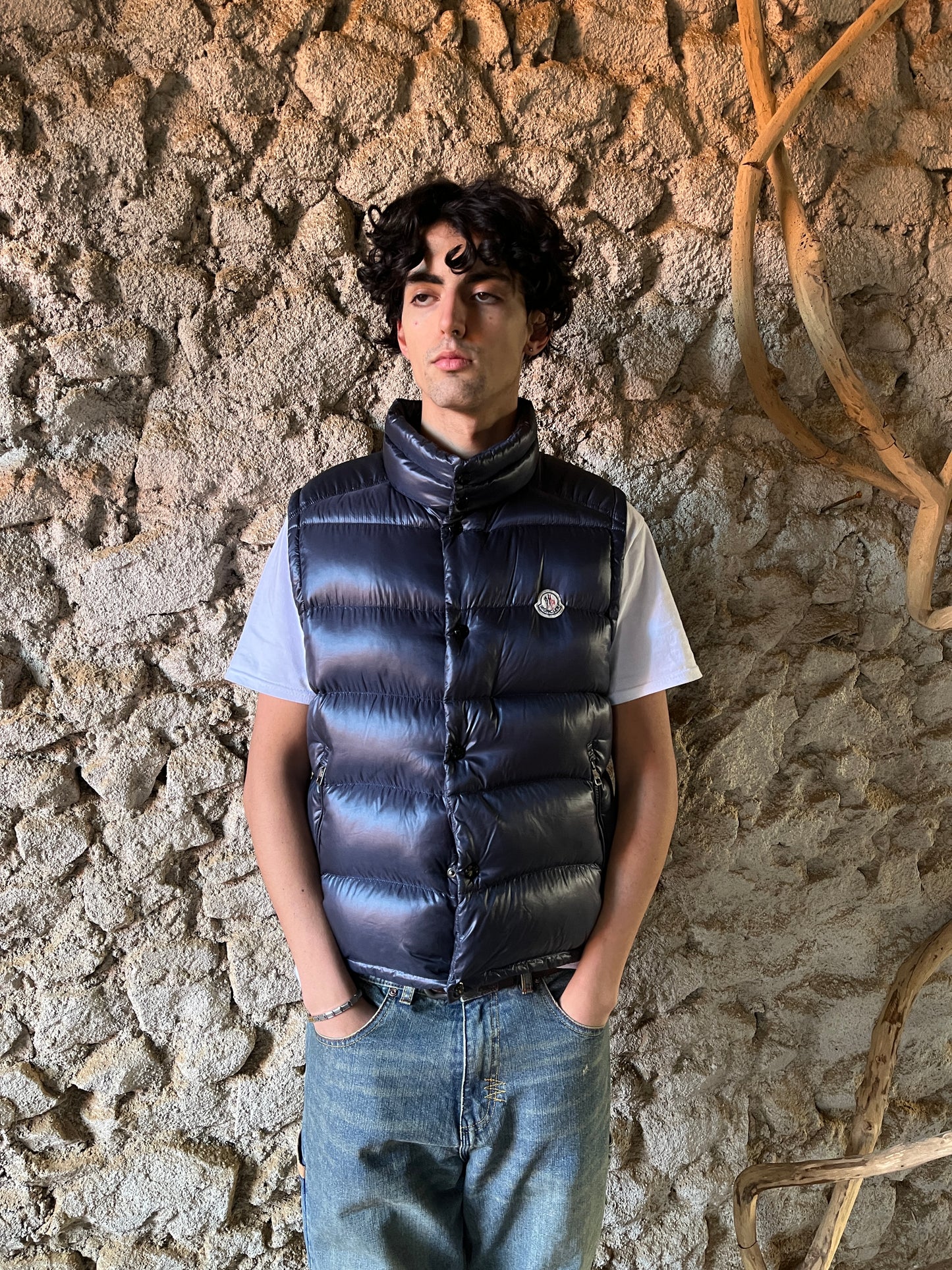 MONCLER NAVY BLACK PUFFER VEST (M-L)