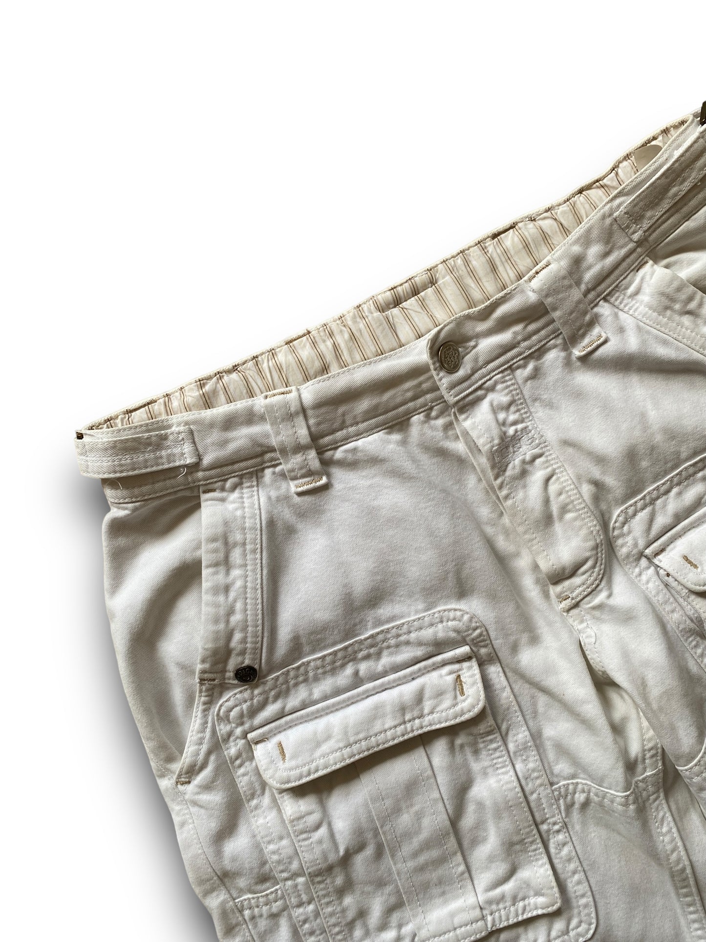 D&G WHITE SHORT FRONT CARGO POCKETS