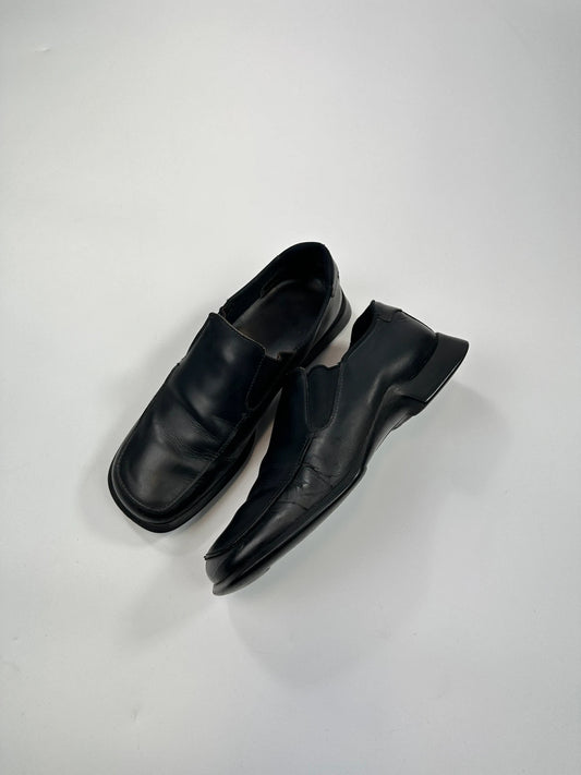 Prada Milano FW1999 Black Leather Square Toe Loafer  Dress Shoes