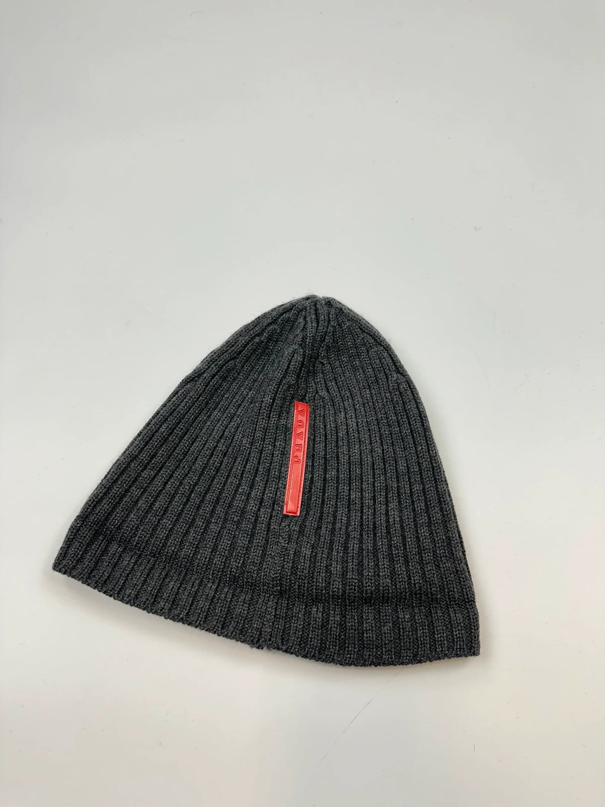 Prada Sport 00’s Grey Ribbed Wool Beanie RedTab