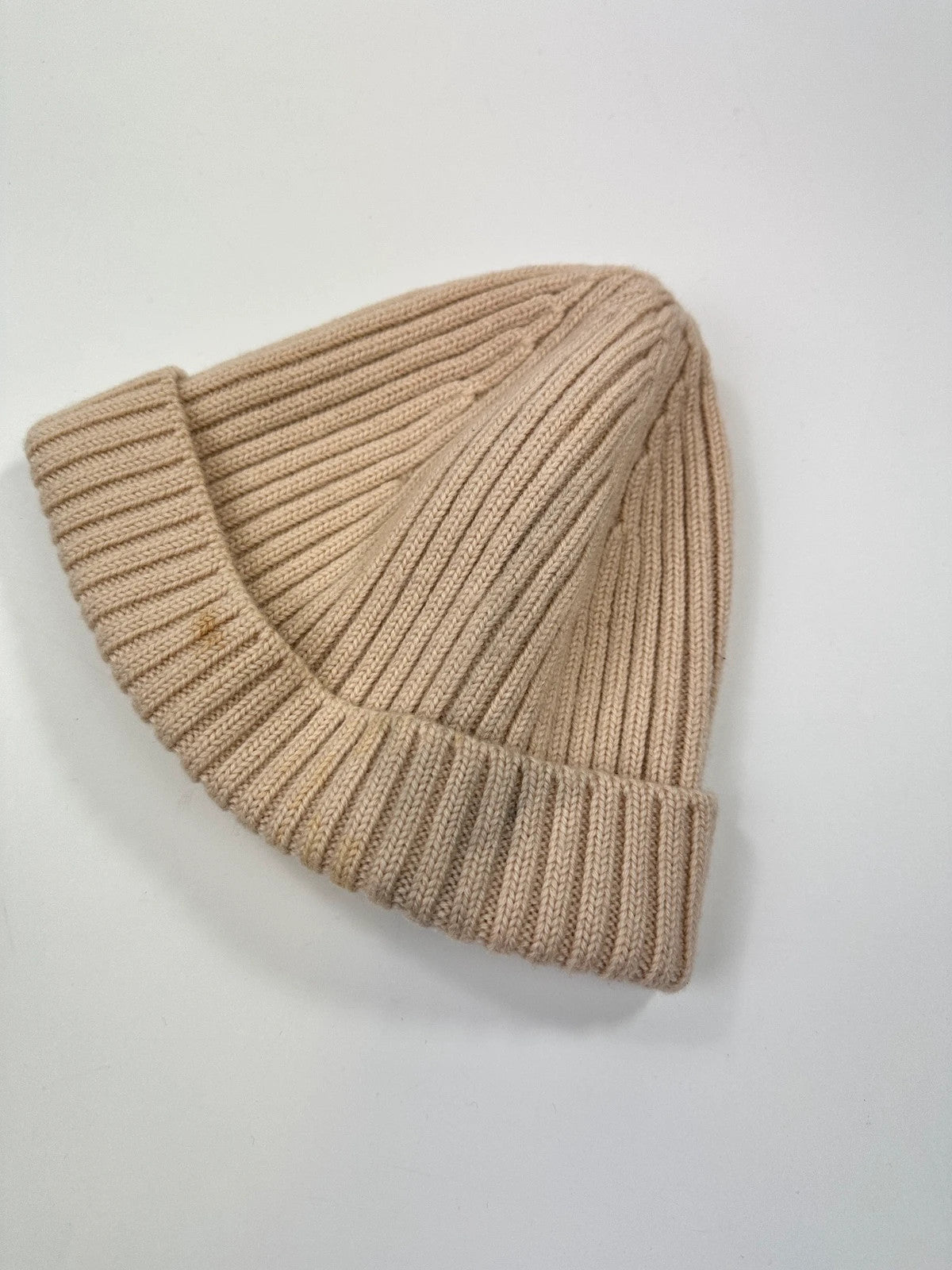 Prada Sport Early 00’s Beige Ribbed Wool Beanie RedTab