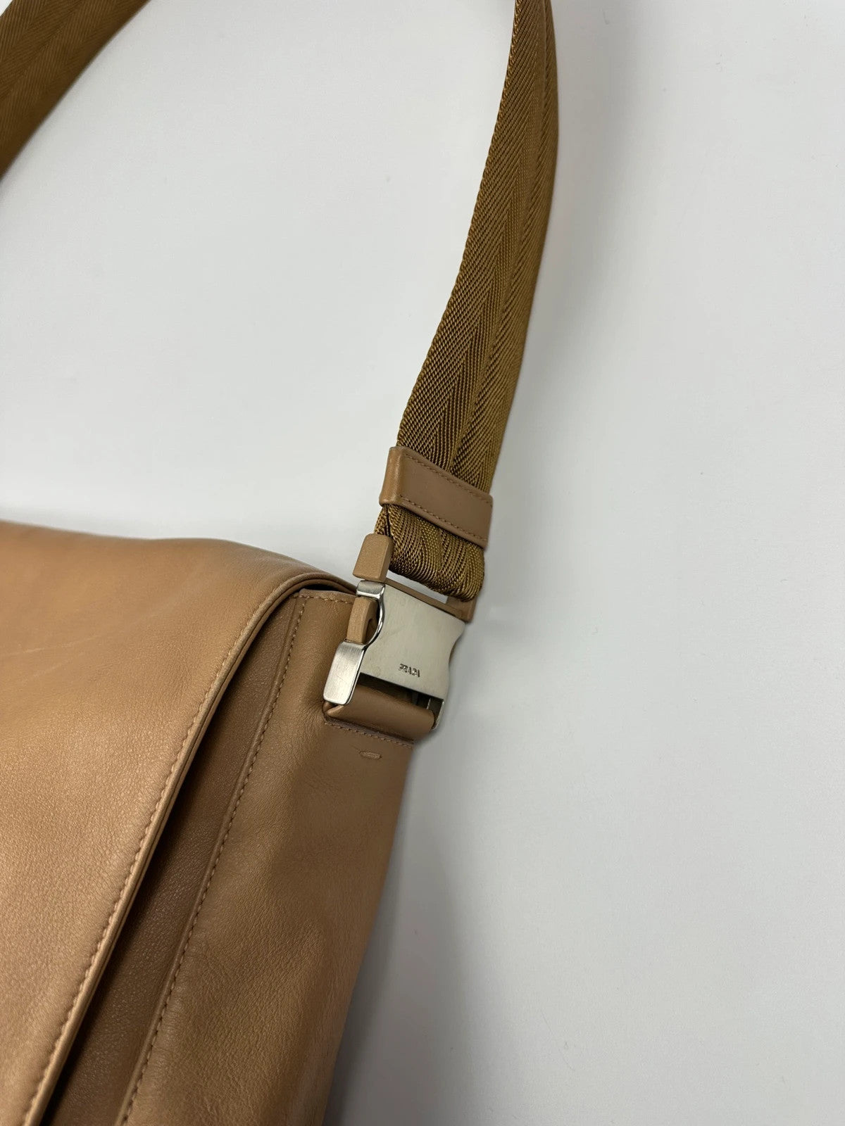 Prada Milano FW99 Beige Leather Messenger Straps Bag