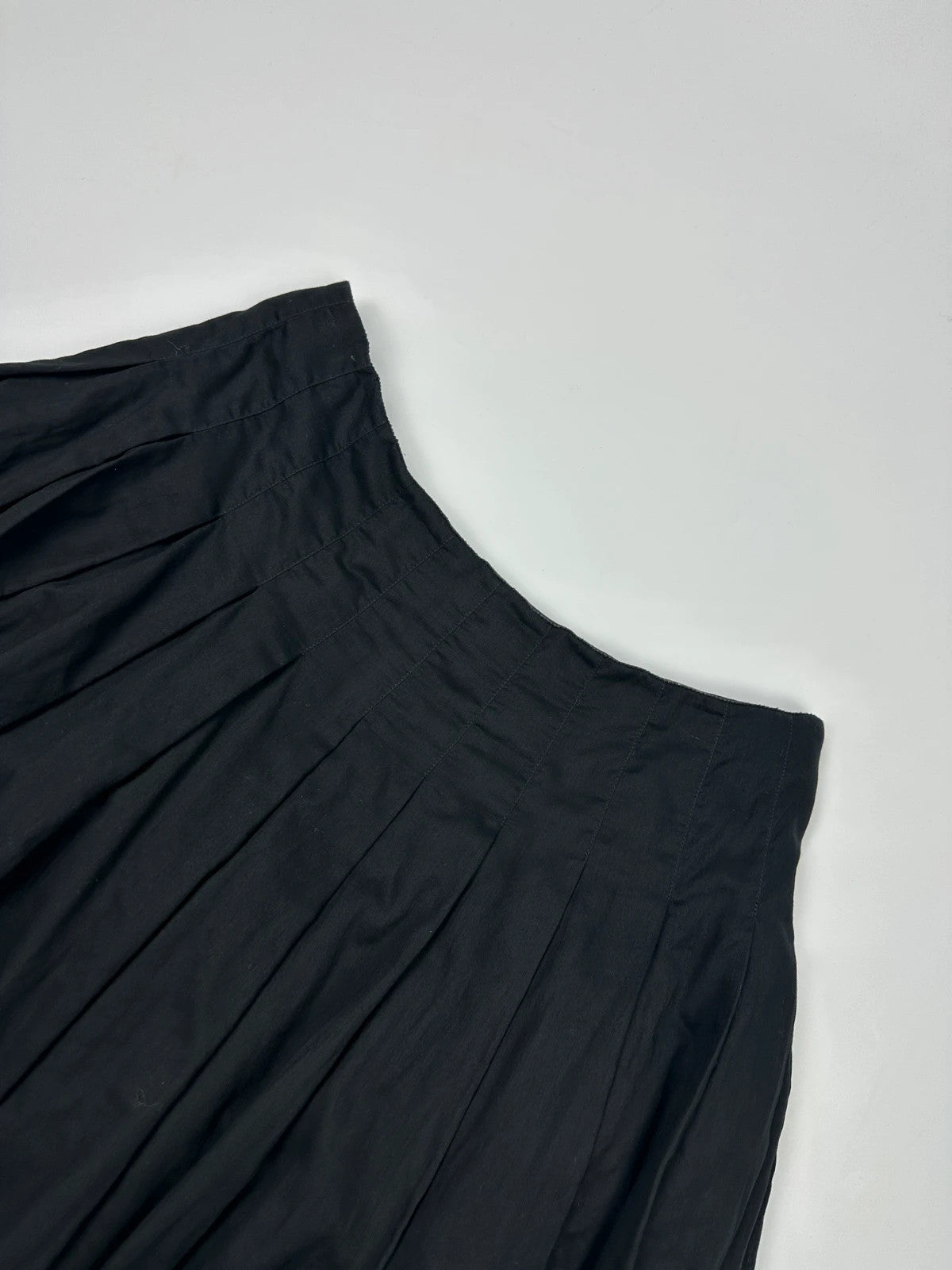 Prada Milano Early 00’s Black Ballon Pleats Mid Length Skirt