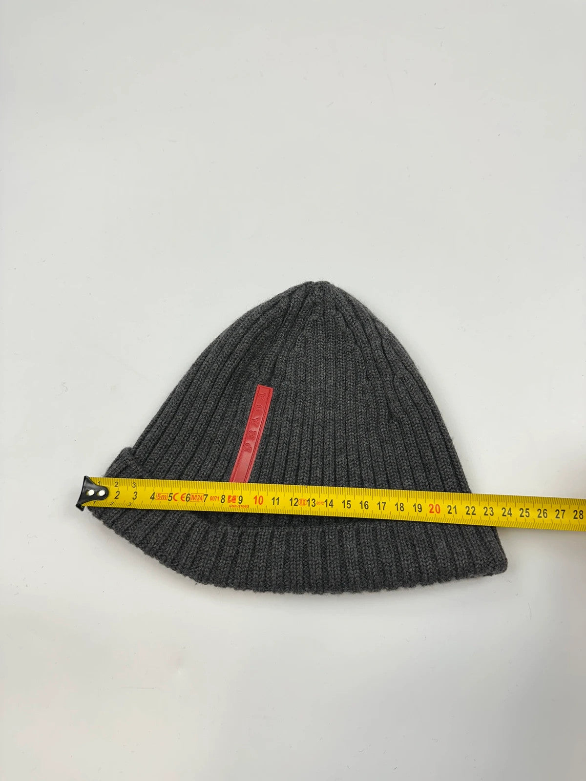 Prada Sport 00’s Grey Ribbed Wool Beanie RedTab