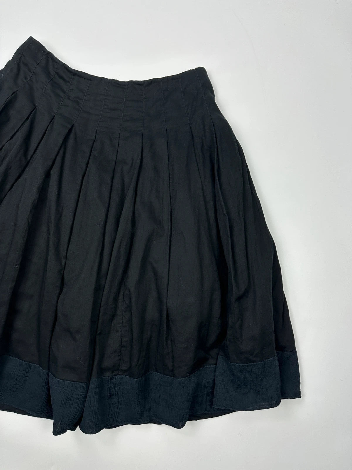 Prada Milano Early 00’s Black Ballon Pleats Mid Length Skirt