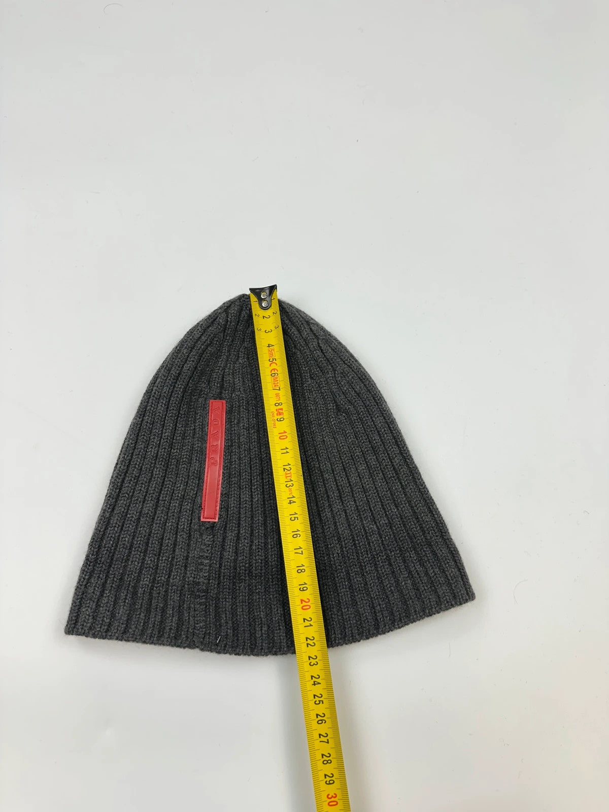 Prada Sport 00’s Grey Ribbed Wool Beanie RedTab
