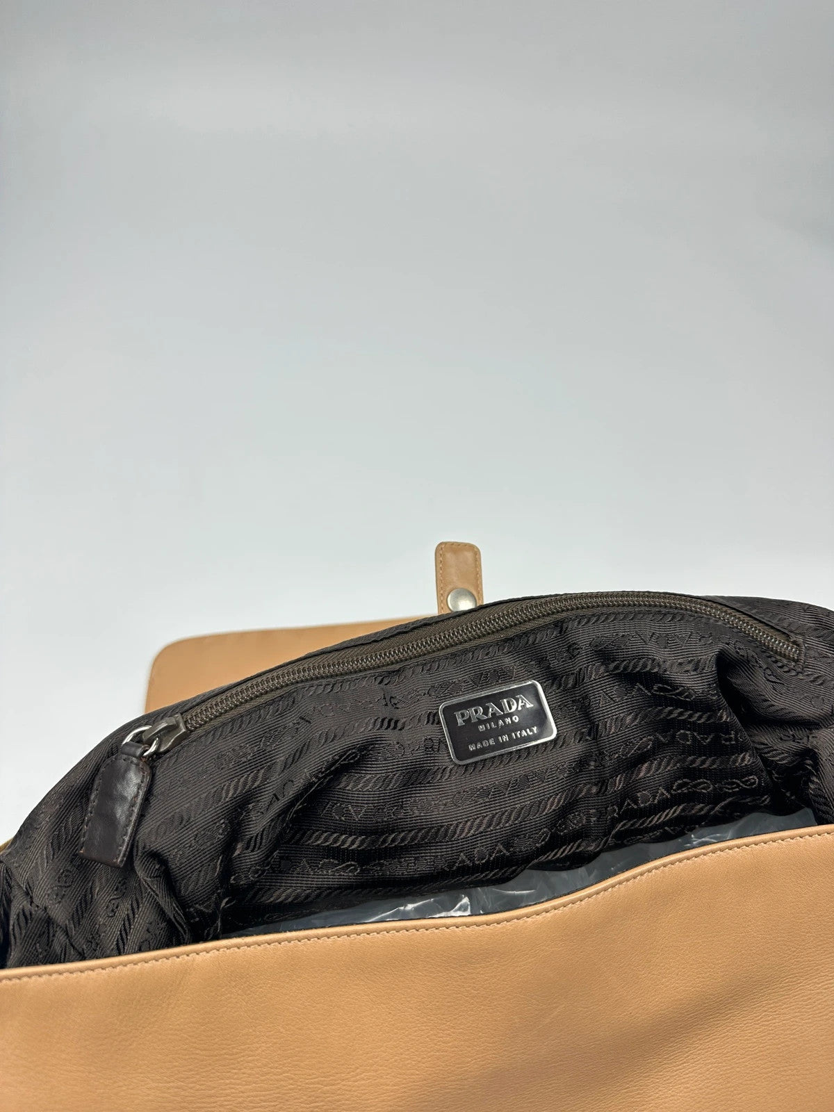 Prada Milano FW99 Beige Leather Messenger Straps Bag