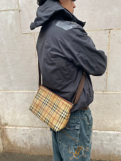 BURBERRY MESSENGER BAG