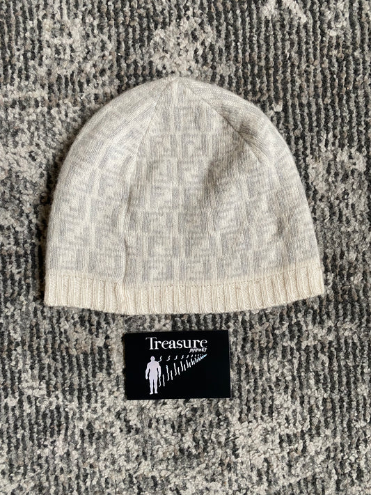 FENDI WHITE BLUE BEANIE