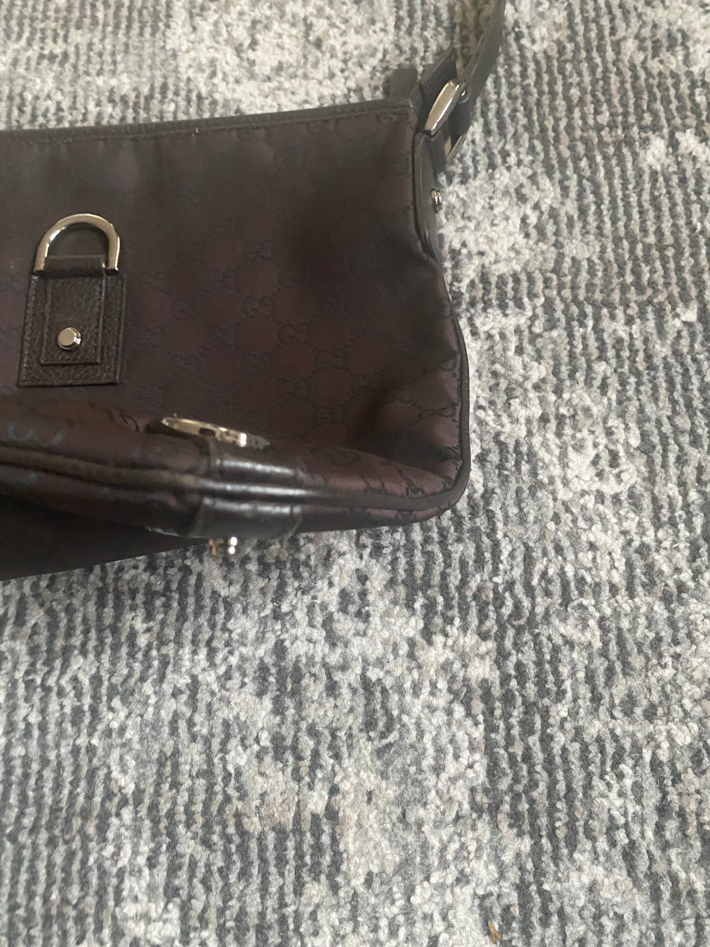 Gucci Messenger Bag