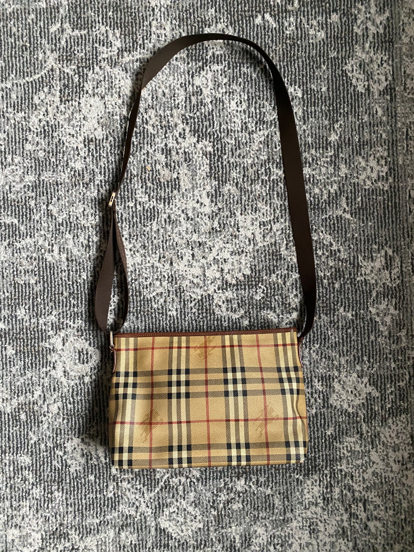 BURBERRY MESSENGER BAG