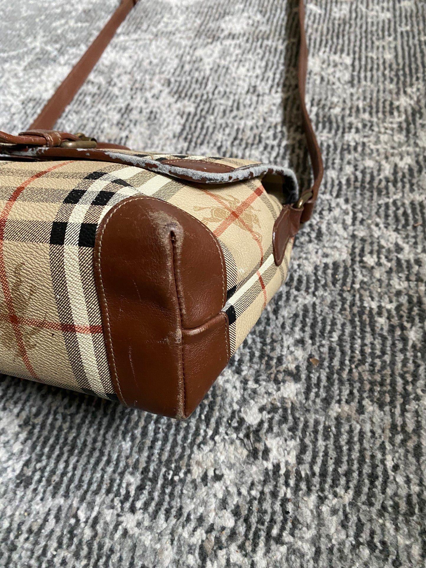 BURBERRYS CROSSBODY BAG