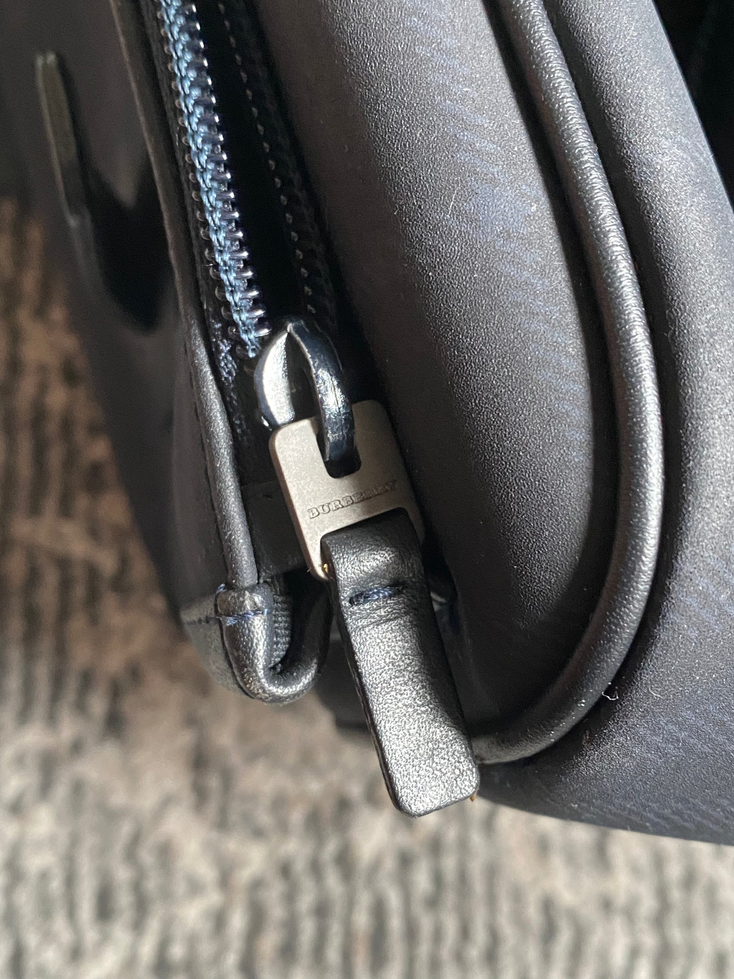 BURBERRY CAMERA BAG