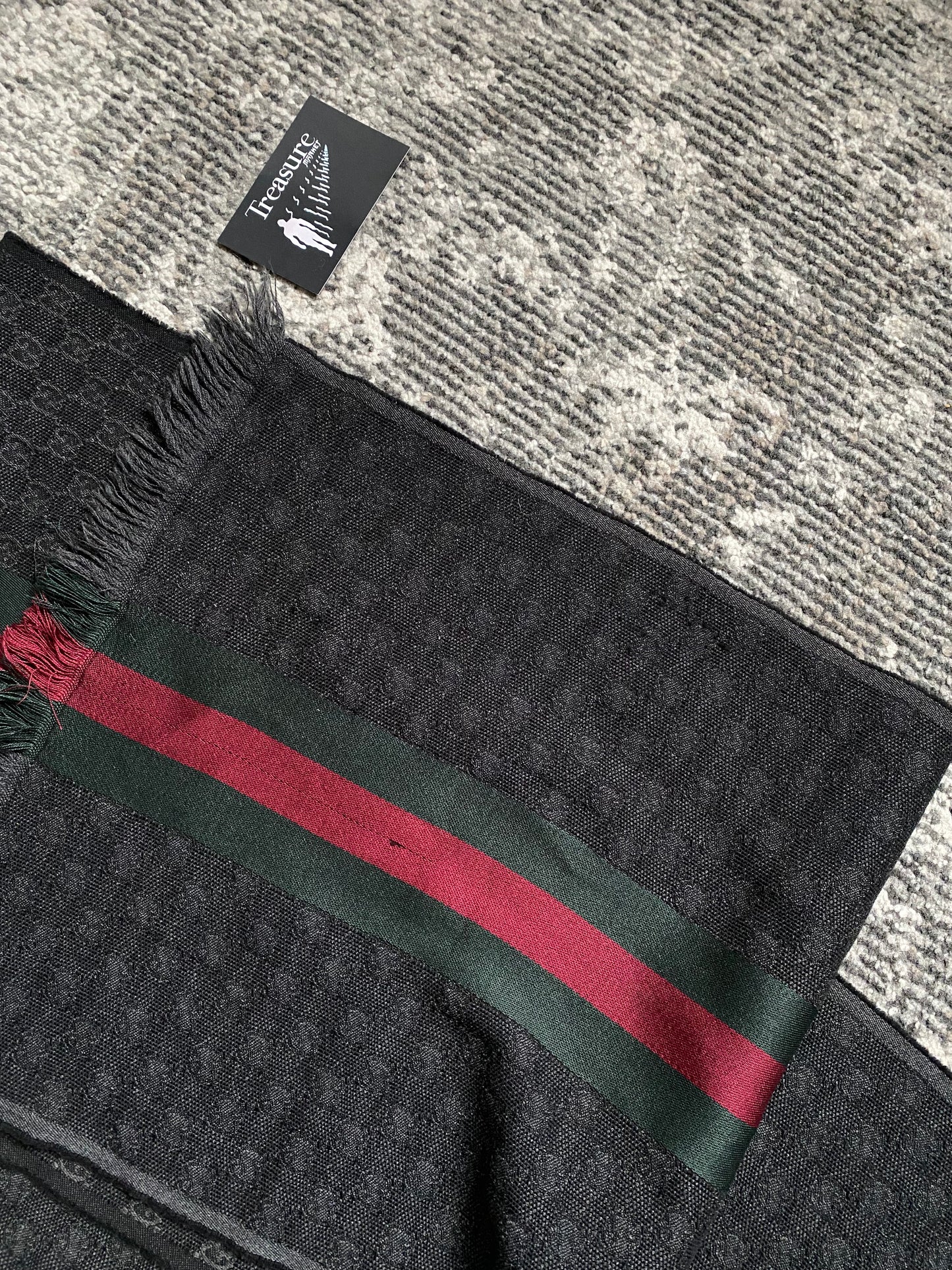 GUCCI BLACK SCARF