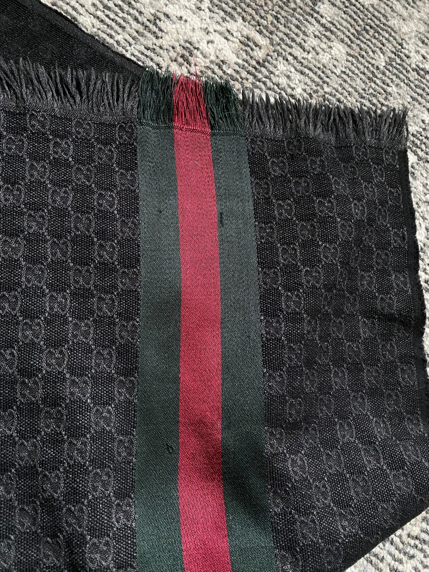 GUCCI BLACK SCARF