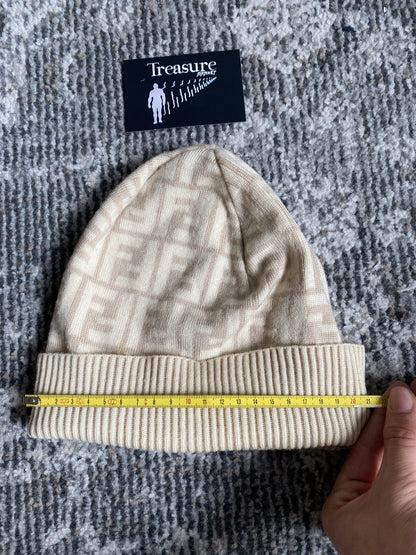 FENDI SET SCARF AND BEANIE