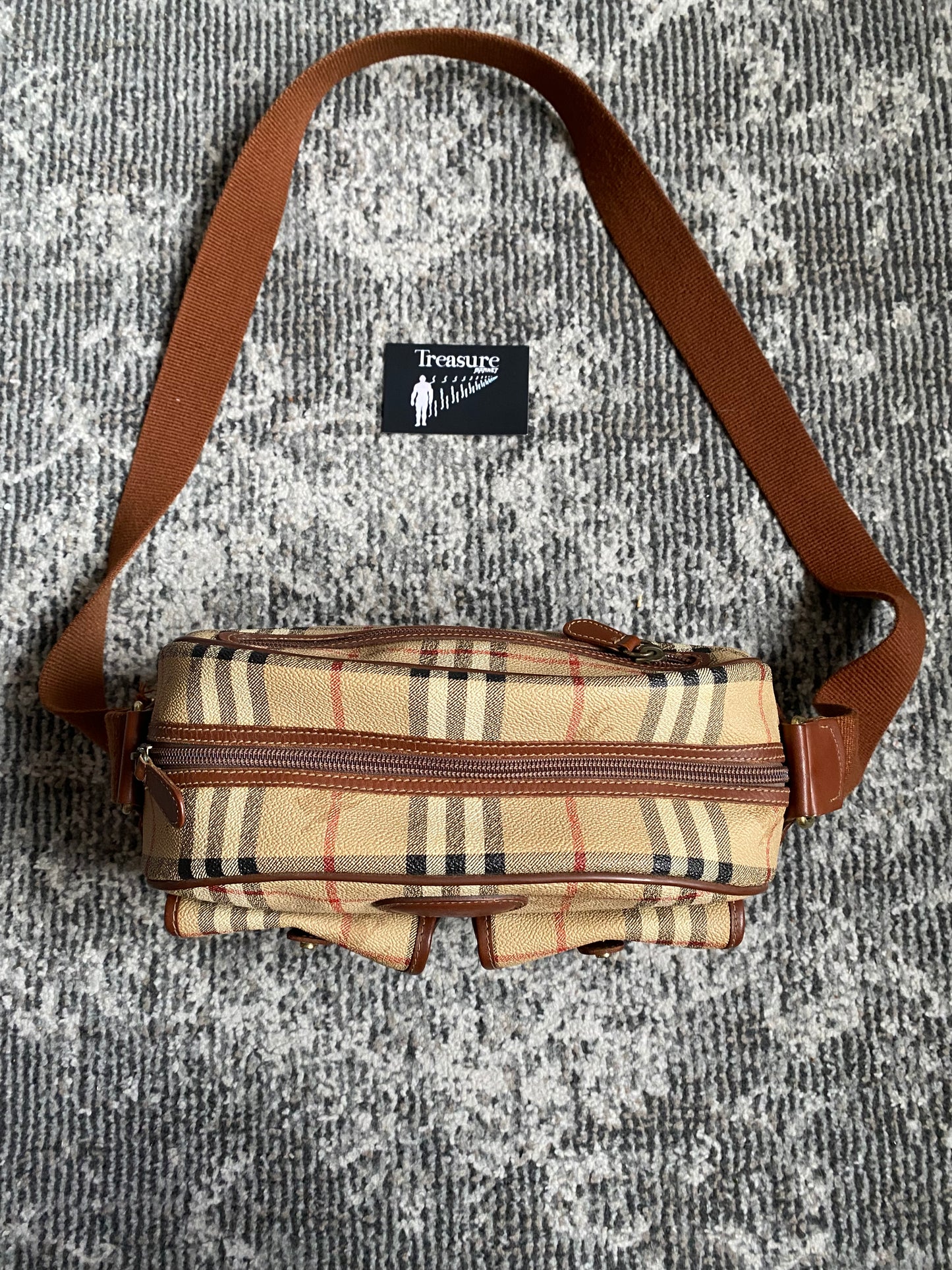 Burberrys Messenger Bag