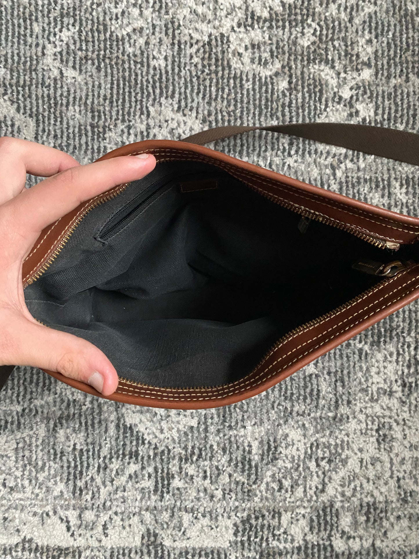 BURBERRY MESSENGER BAG