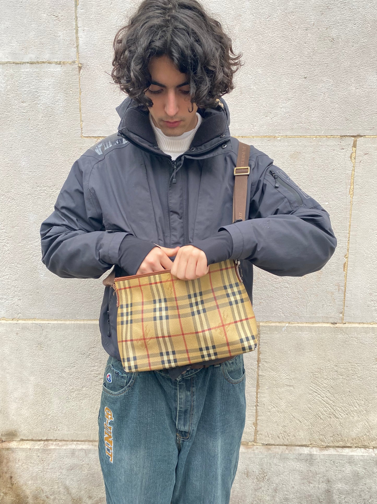 BURBERRY MESSENGER BAG