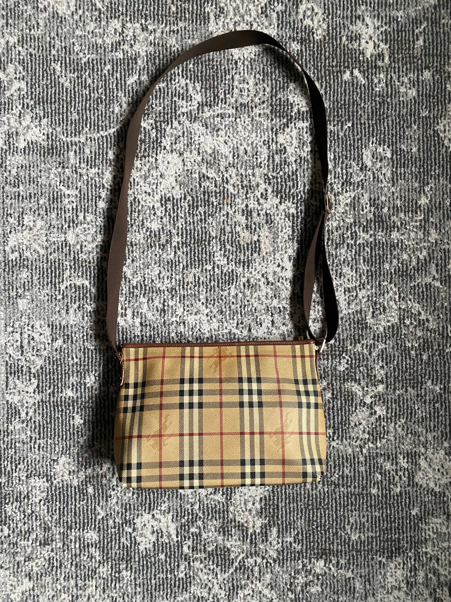 BURBERRY MESSENGER BAG