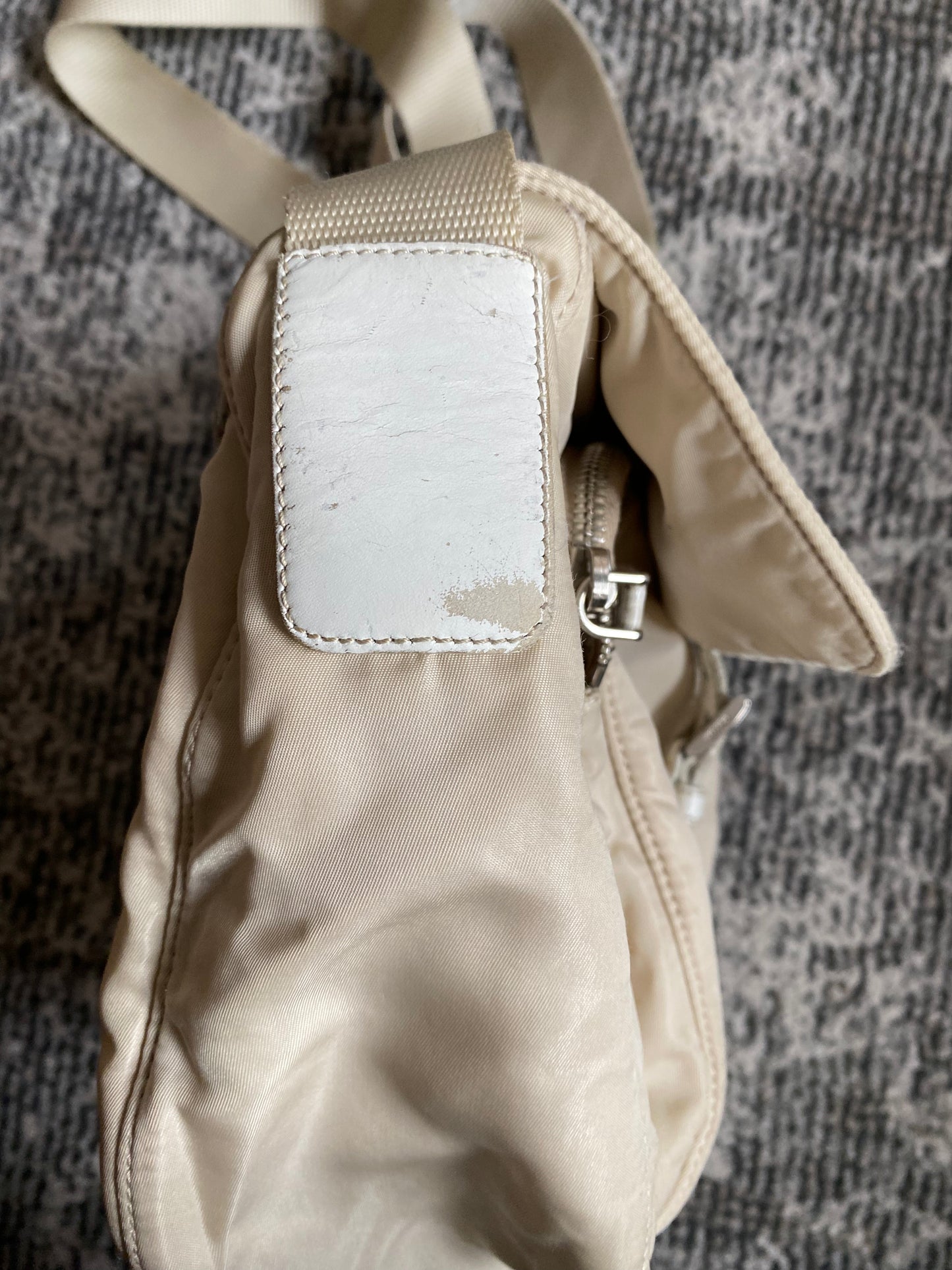 PRADA BEIGE MESSENGER