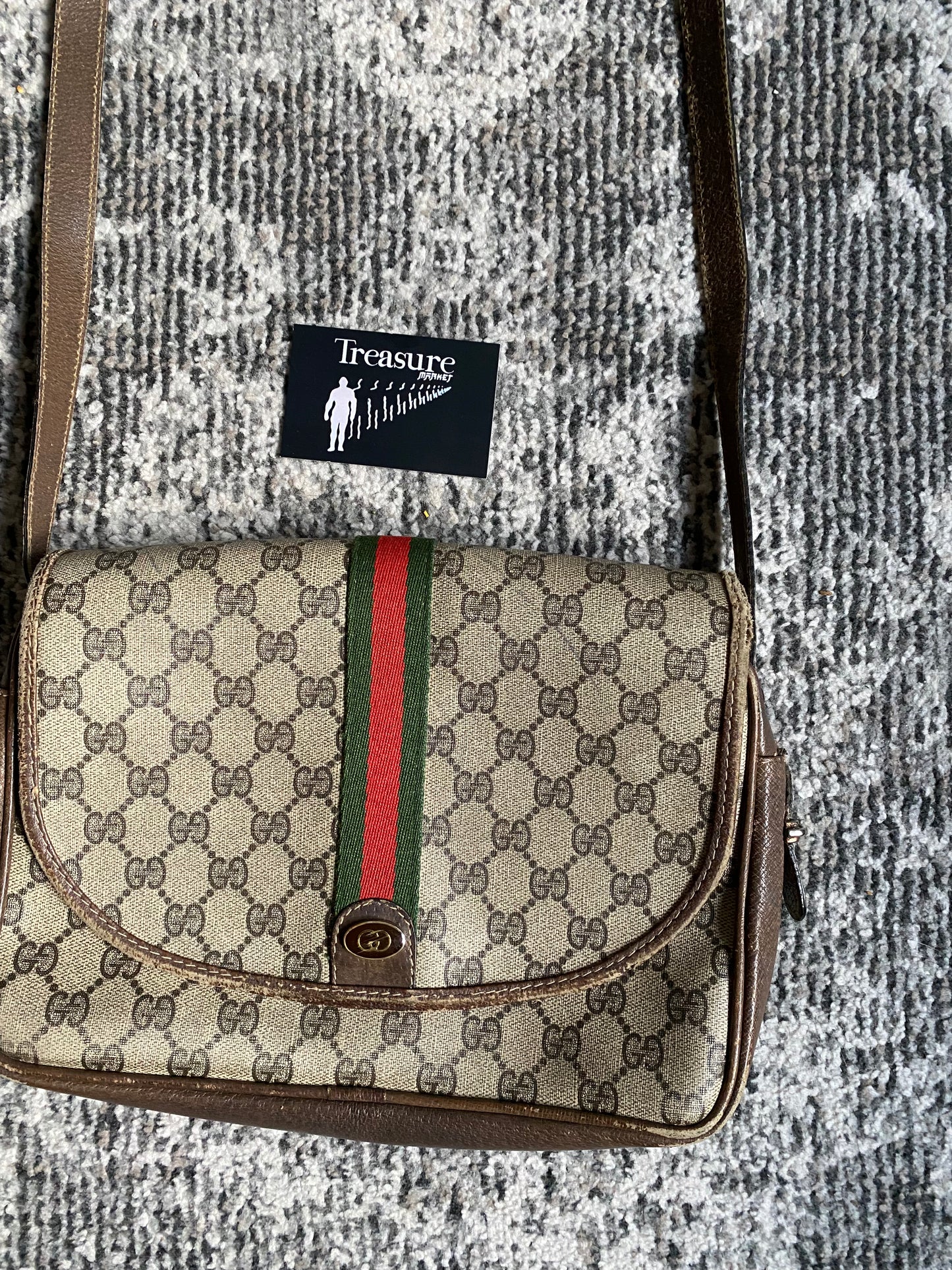 GUCCI MESSENGER BAG