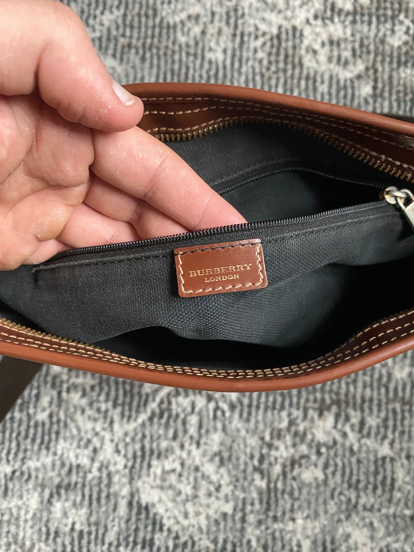 BURBERRY MESSENGER BAG