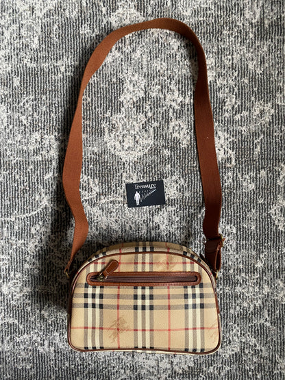 Burberrys Messenger Bag